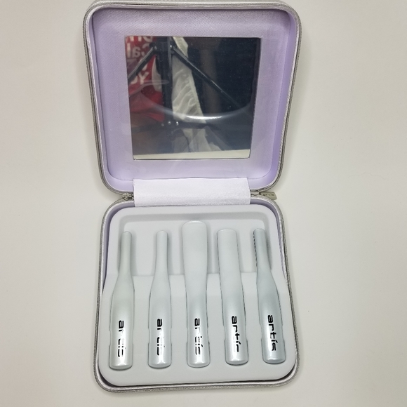 artis Other - Artis Digit 5-Brush Set in Luxury Case